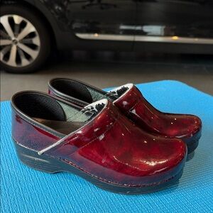 Dansko Burgundy Patent Clogs with Treaded Sole size 38